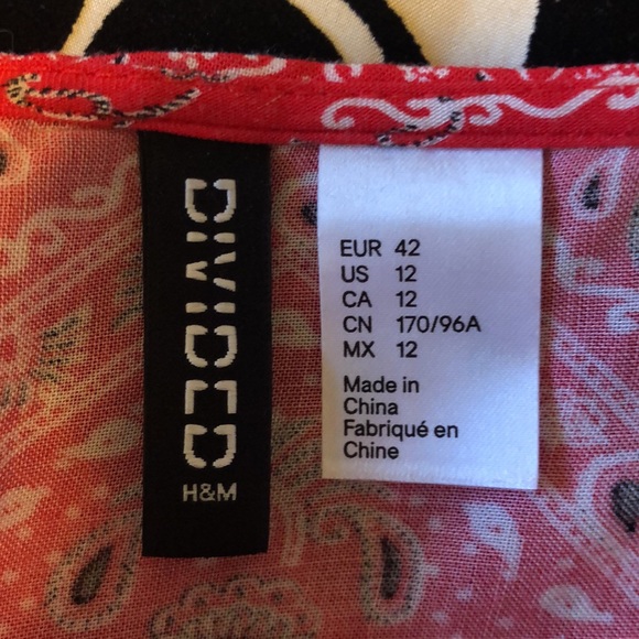 Divided bandana print cutout dress, size 12 - Picture 4 of 4